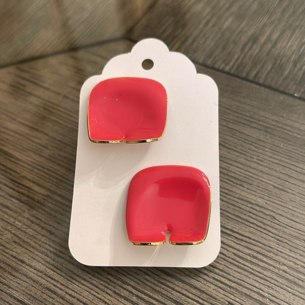 Vintage Wavey Shaped Square Earrings with Coral / Salmon Colored Enamel - Picture 10 of 16